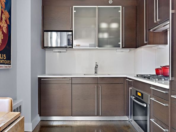 464 West 44th Street 6J, New York NY 10036