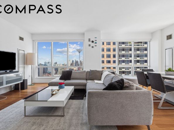 350 West 42nd Street 37D, New York NY 10036