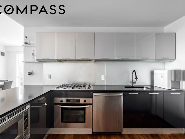 350 West 42nd Street 37D, New York NY 10036