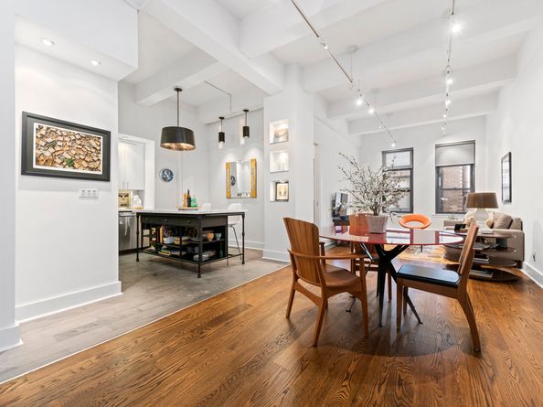 529 West 42nd Street 5B, New York NY 10036
