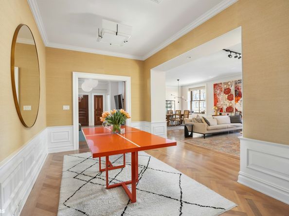 225 West 86th Street 302, New York NY 10024