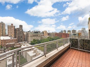 2 5th Avenue