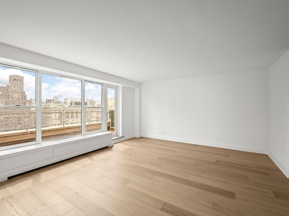 2 5th Avenue 18C, New York NY 10011