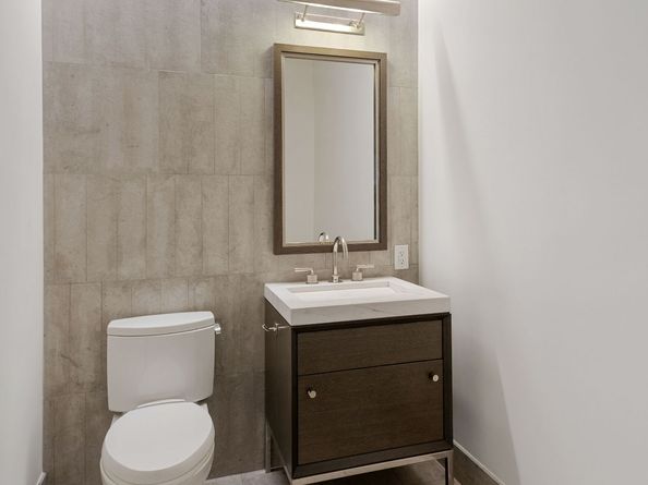 301 East 50th Street 17B, New York NY 10022