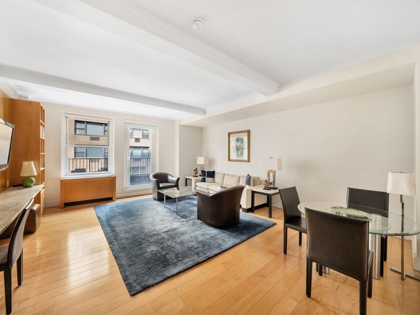 111 East 56th Street 1206, New York NY 10022