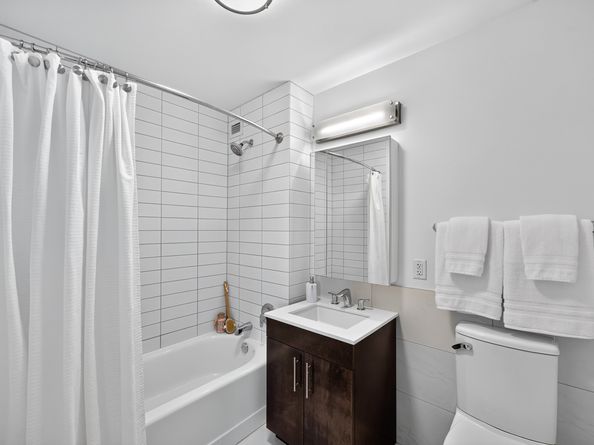535 West 52nd Street 6B, New York NY 10019