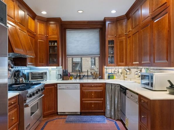 37 West 93rd Street 7, New York NY 10025