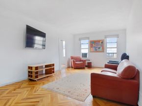 687 West 204th Street 6D, New York NY 10034