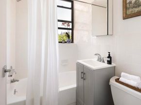 610 East 5th Street 17, New York NY 10009