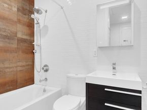 5-26 47th Avenue 2A, Queens NY 11101