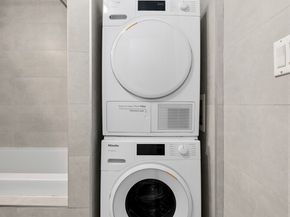 13-11 Jackson Avenue 8D, Queens NY 11101