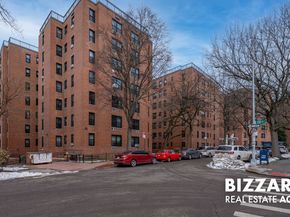 139-15 83rd Avenue 422, Queens NY 11435