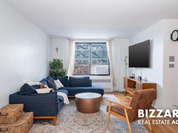 139-15 83rd Avenue 422, Queens NY 11435