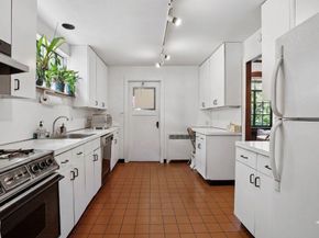 176-15 Croydon Road, Queens NY 11432