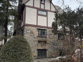 176-15 Croydon Road, Queens NY 11432