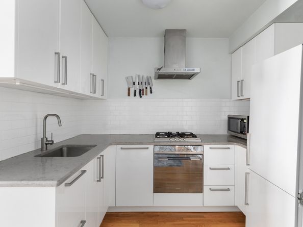 60 East 9th Street 304, New York NY 10003