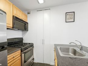 300 Albany Street 2D, New York NY 10280