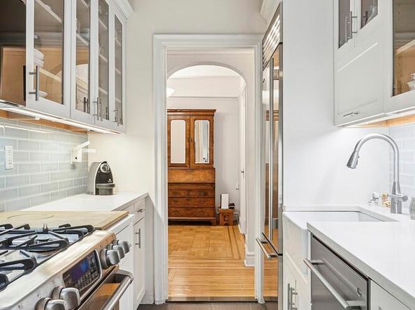 325 East 79th Street 2D, New York NY 10075