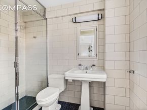 44 Gramercy Park N 8B, New York NY 10010