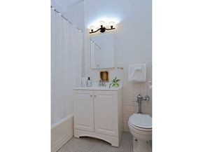 200 East 57th Street 17A, New York NY 10022