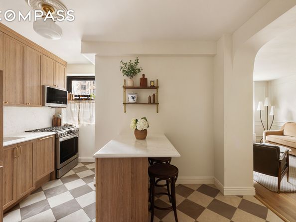 201 Clinton Avenue 1G, Brooklyn NY 11205