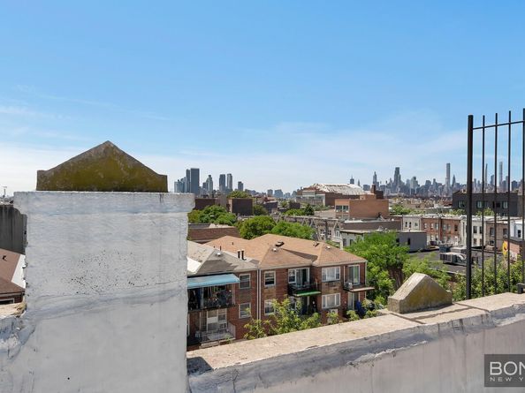 41-11 28th Avenue 1, Queens NY 11103