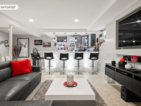 198-31 Pompeii Avenue, Queens NY 11423
