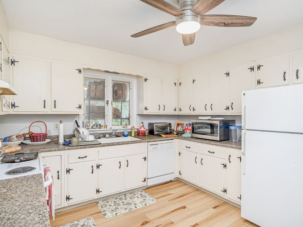 3 Lambert Lane 3, Brookfield CT 06804
