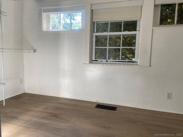 18 Oaklawn Avenue, Stamford CT 06905