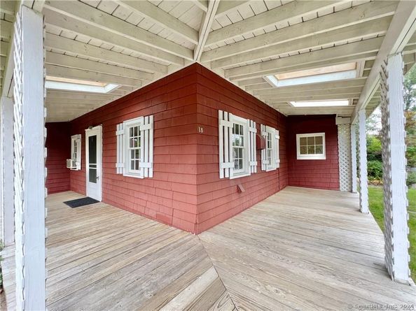 18 Oaklawn Avenue, Stamford CT 06905