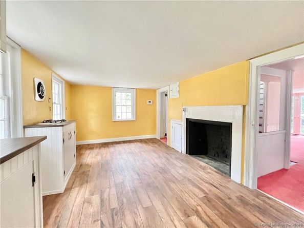 18 Oaklawn Avenue, Stamford CT 06905