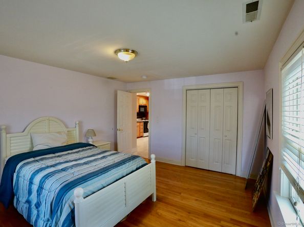 1035 Black Rock Turnpike 1035, Fairfield CT 06825