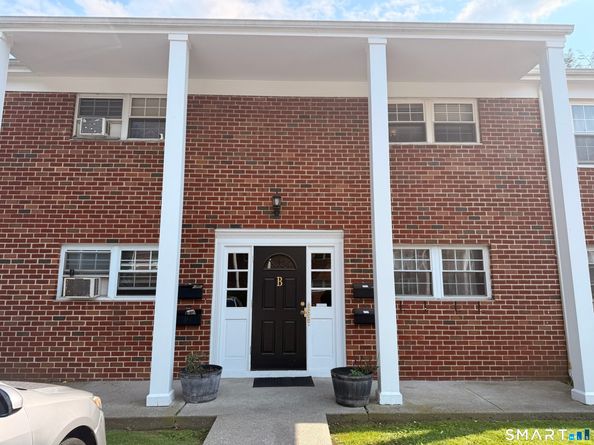 125 Lawn Avenue B6, Stamford CT 06902