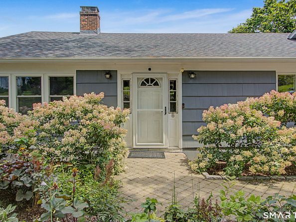 19 Governors Lane, Bethel CT 06801