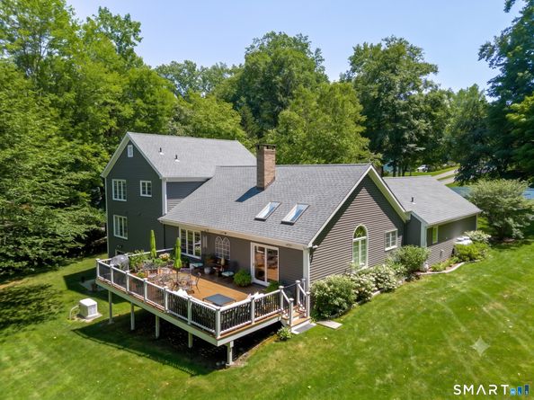 12 Lyndenwood Drive, Brookfield CT 06804