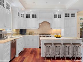 28 E Maple Street 28, New Canaan CT 06840