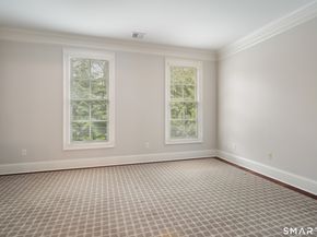 28 E Maple Street 28, New Canaan CT 06840
