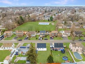 484 Reitter Street W, Stratford CT 06614