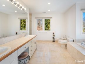 403 Silver Creek Lane 403, Norwalk CT 06850