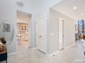 403 Silver Creek Lane 403, Norwalk CT 06850