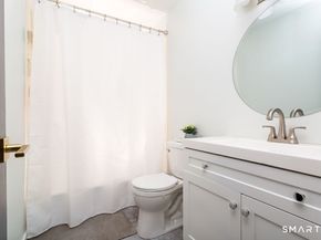 6 Daniels Drive, Danbury CT 06811