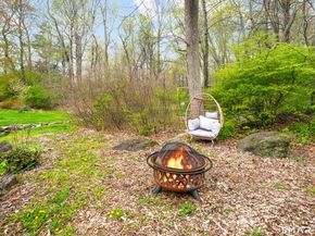 5 Musket Lane, Redding CT 06896