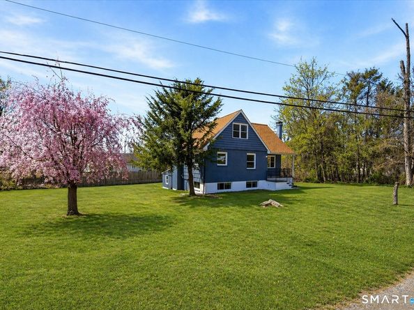 12 Darien Road, New Fairfield CT 06812