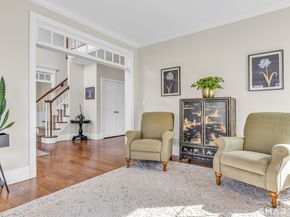 2 Somerset Lane, Newtown CT 06482