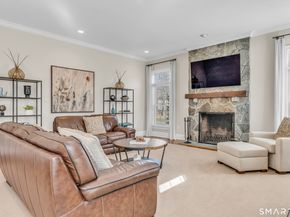 2 Somerset Lane, Newtown CT 06482