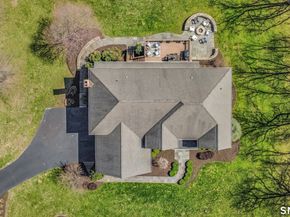 2 Somerset Lane, Newtown CT 06482