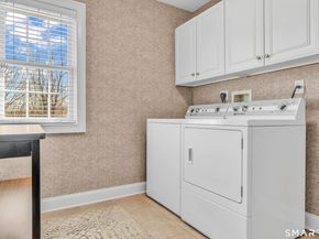 2 Somerset Lane, Newtown CT 06482