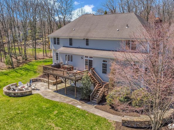 2 Somerset Lane, Newtown CT 06482