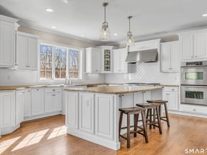 2 Somerset Lane, Newtown CT 06482