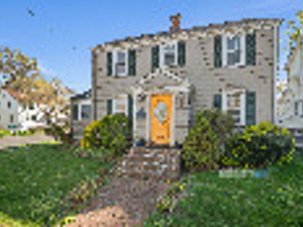 455 Woodlawn Avenue, Stratford CT 06614